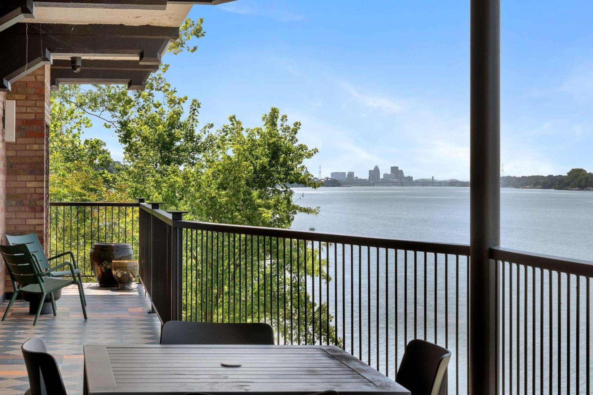 Elegant Riverside Escape Historic Charm & Views