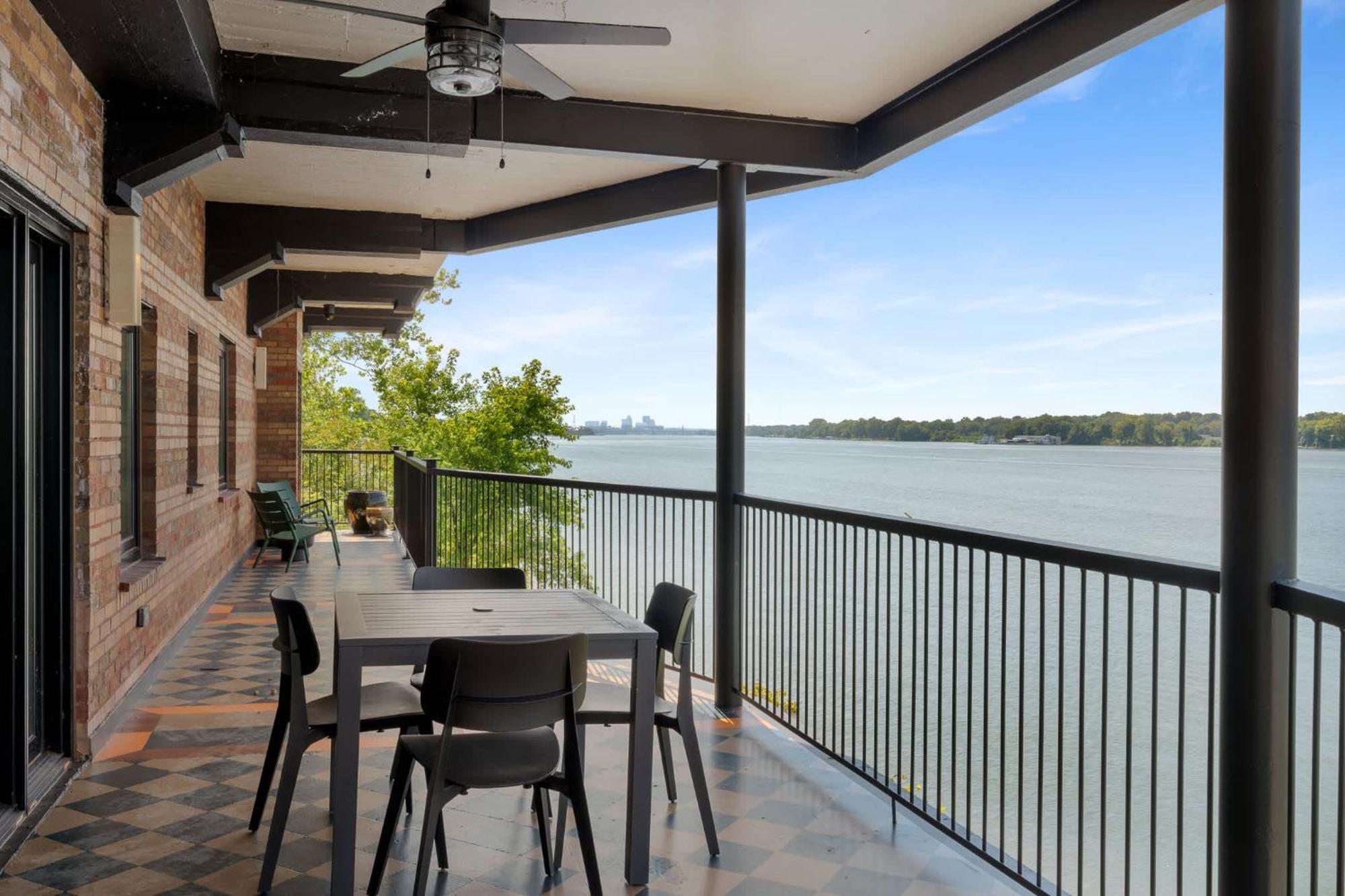 Holiday home Elegant Riverside Escape Historic Charm & Views