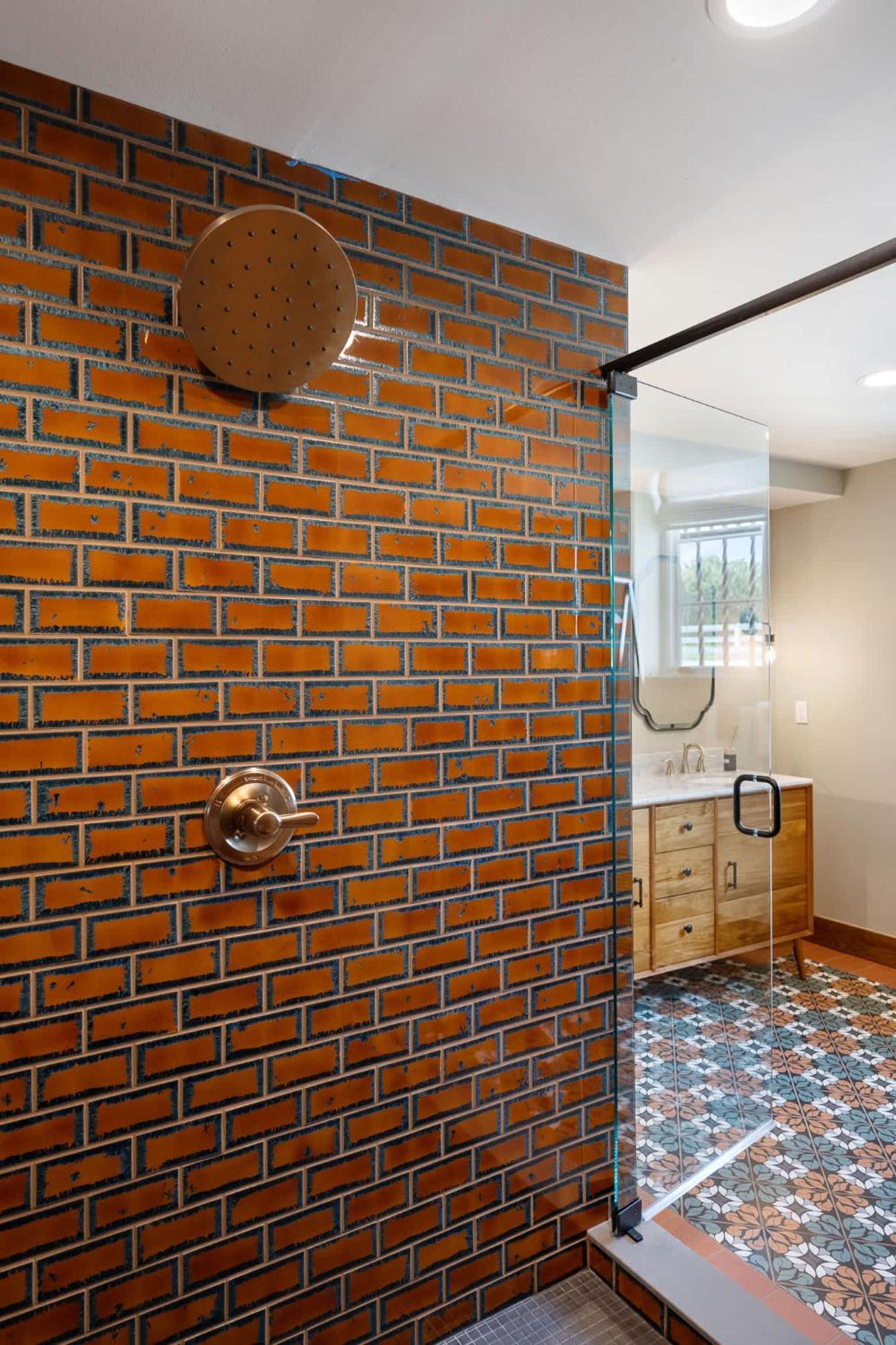 Elegant Riverside Escape Historic Charm & Views